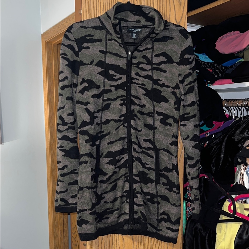 Cynthia Rowley Activewear in Black and Brown